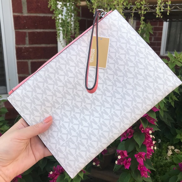 Nwt! MICHAEL KORS XL CLUTCH WRISTLET - Picture 3 of 5